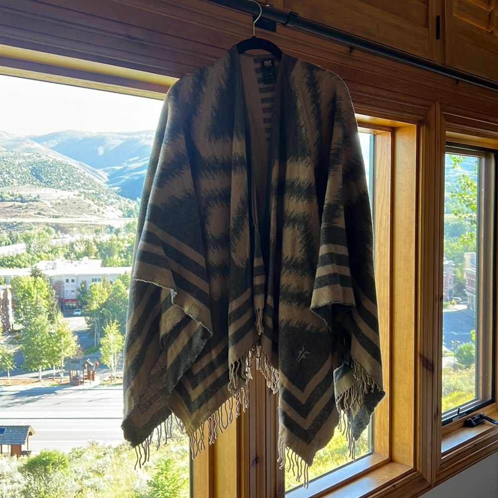 Frye shawl